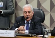 Lula anuncia Otto Alencar como líder interino do governo no Senado