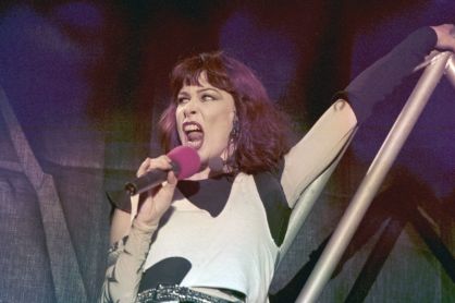 A cantora Rita Lee durante show no Hollywood Rock realizado no estádio do Maracanã, no Rio de Janeiro, em 1995.