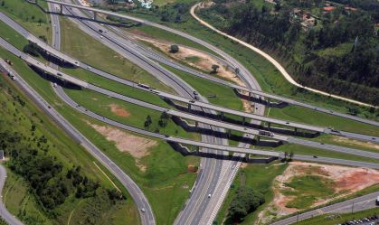 Governo quer renegociar metade das concessões de estradas e busca “primeiro case” em 2024