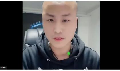 Chinês é encontrado morto após beber 7 garrafas de bebida alcoólica em live