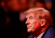 Trump é informado pela Justiça dos EUA que é investigado por uso indevido de documentos confidenciais