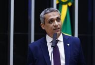 Fux concede 15 dias para Gayer explicar frases sobre Gleisi e Lula