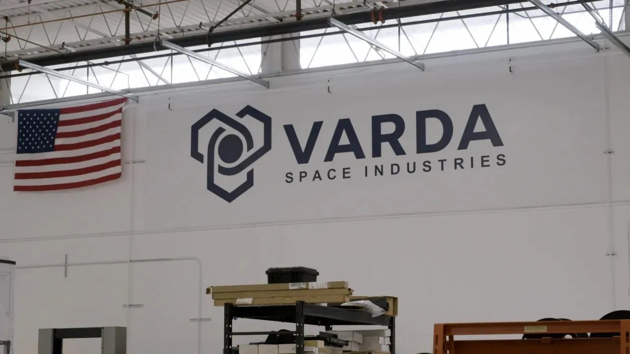 A fábrica de Varda está localizada em El Segundo, Califórnia – perto de um antigo viveiro da indústria aeroespacial nos arredores de Los Angeles / Gabe Ramirez
