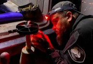 “Da Ucrânia, com amor”: como funcionam as unidades noturnas de elite que produzem drones para bombardear russos