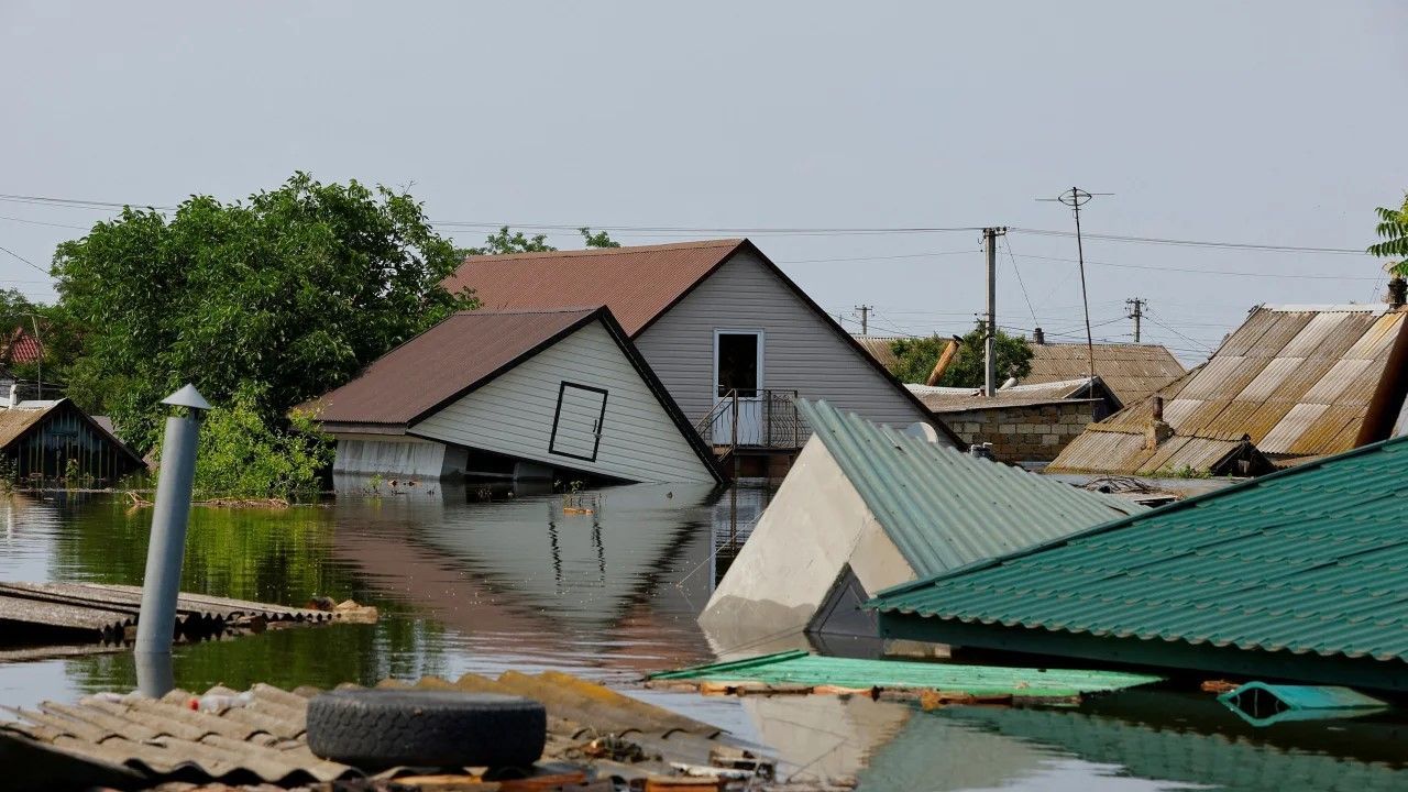 230618213625-hola-prystan-flooding-ukr-060823