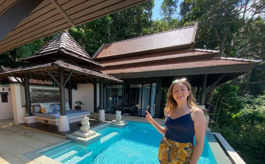 Dickenson acha que as viagens devem ser para todos e ela está empenhada em fazer sua parte para tornar as férias mais econômicas / Divulgação/Chelsea Dickenson