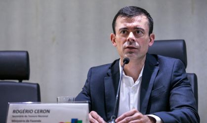 Resultado primário de 2024 será próximo do centro da meta, diz Ceron