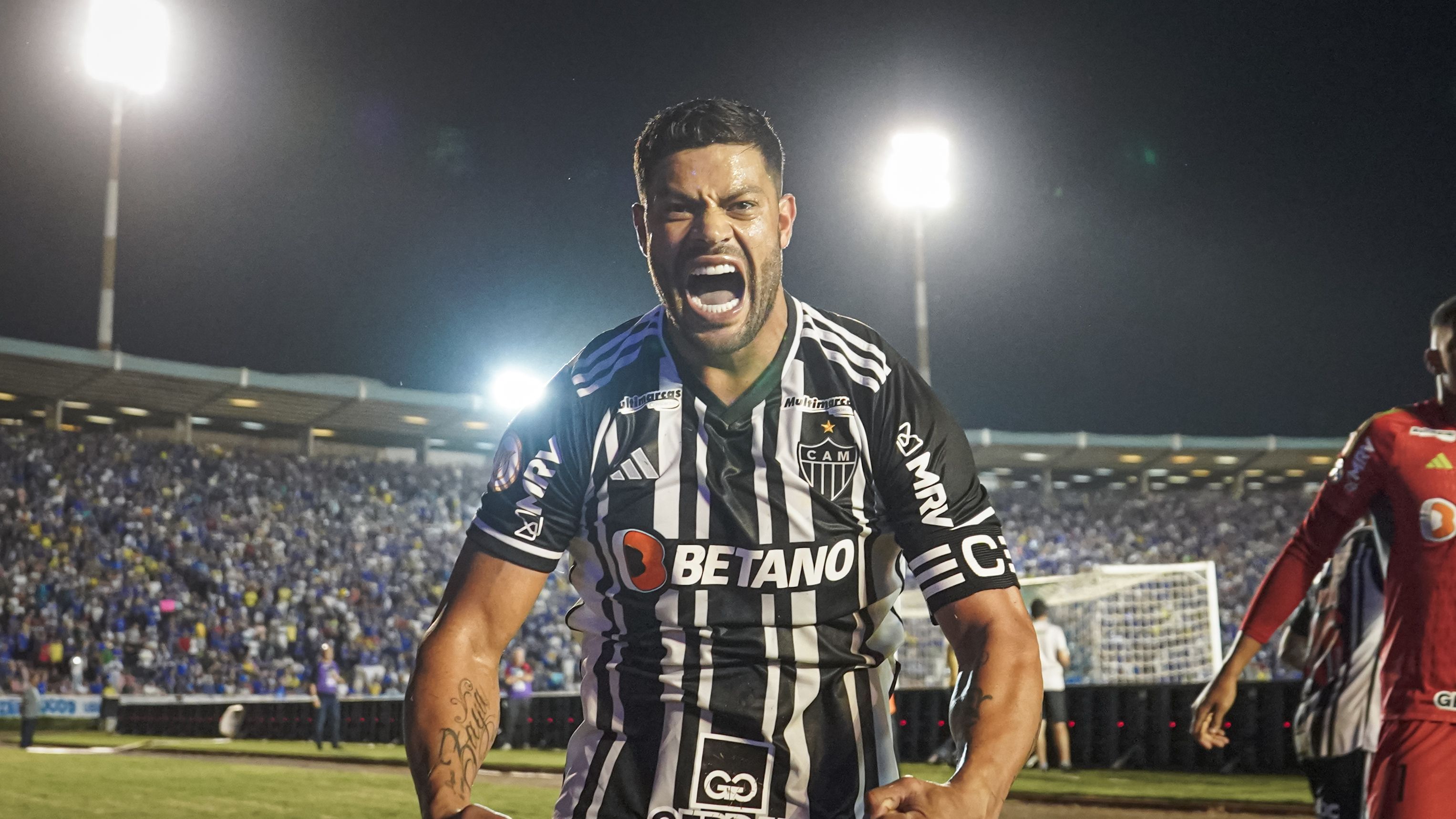 Hulk comemora o gol decisivo no clássico