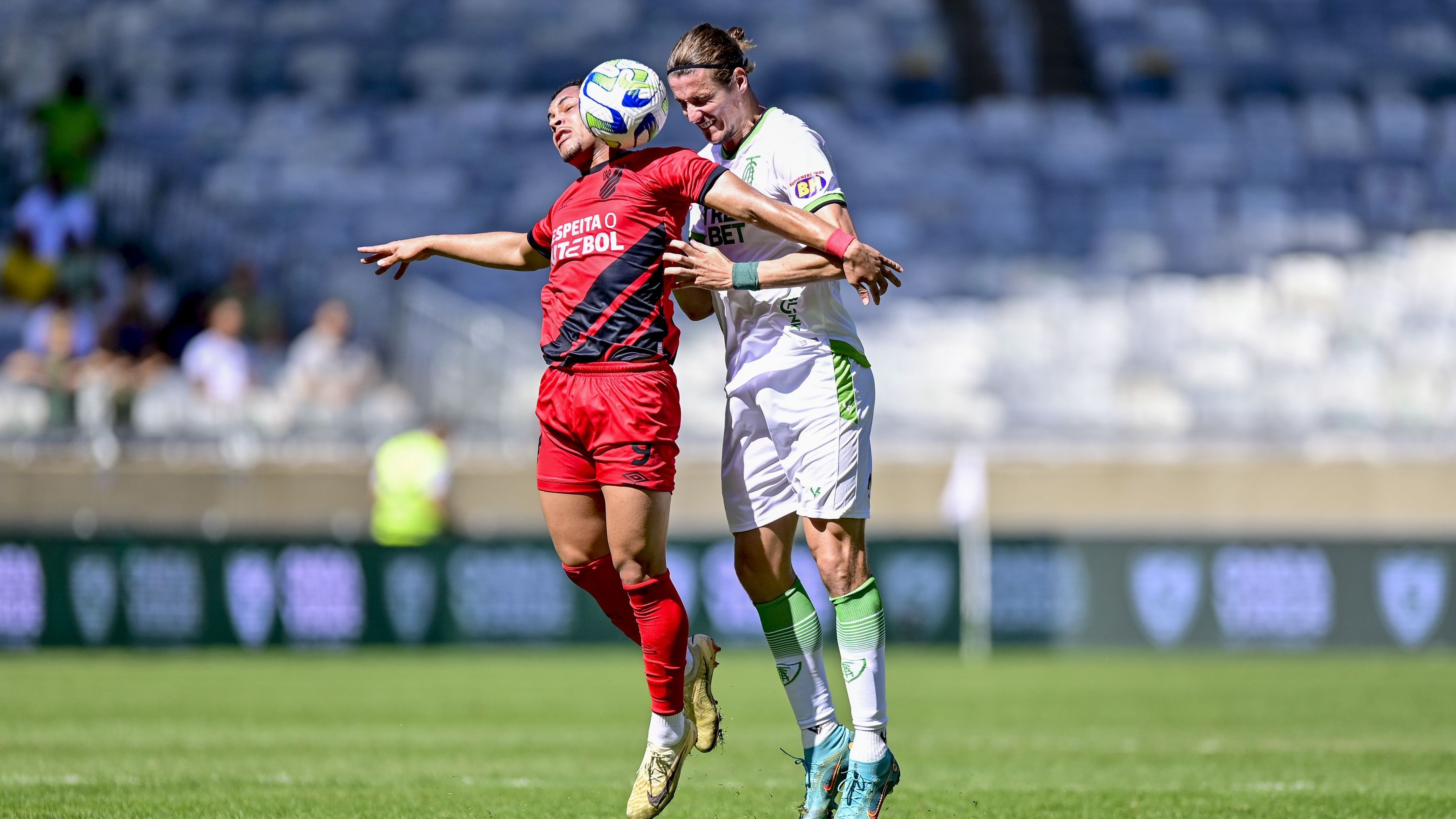 COelho e Furacão duelaram na manhã deste domingo (11)