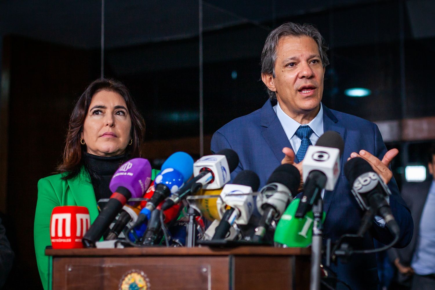 Haddad e Tebet falam com a imprensa após reunião com senadores