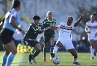 São Paulo marca no fim e empata com o Palmeiras nas quartas do Brasileiro Feminino