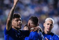 Rafinha marca contra e Cruzeiro vence São Paulo pelo Brasileirão
