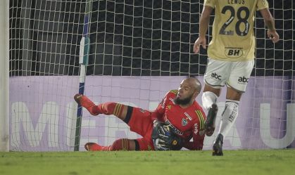 Everson, do Atlético-MG, é alvo de racismo após jogo no Paraguai; veja o vídeo