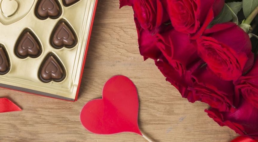 Rosas vermelhas para o banho  • Freepik