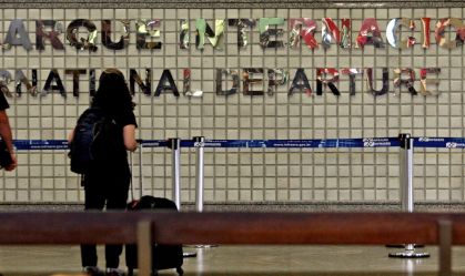 Surto de sarna atinge refugiados afegãos no aeroporto de Guarulhos