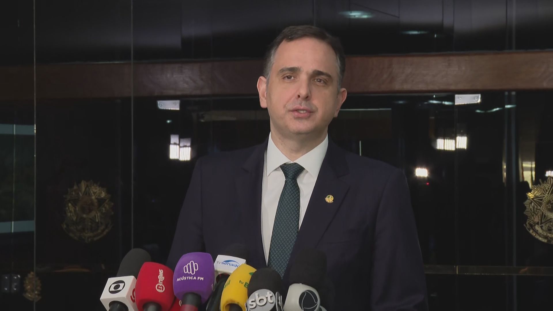 BR_CNN_010623_LIVE_CLEAN_frame_160123