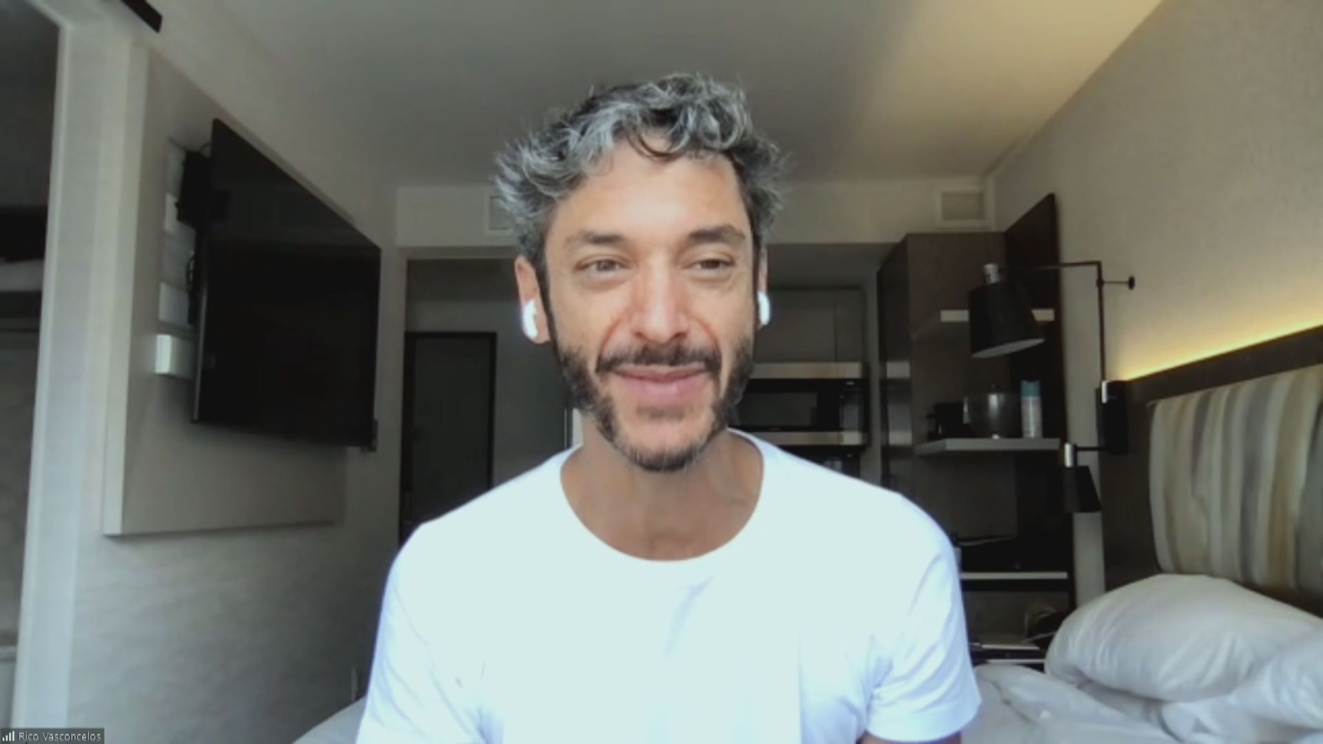 BR_CNN_110623_SKYPE_LIVE_1_frame_43947