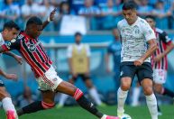 Em duelo de tricolores, Grêmio vence São Paulo de virada por 2 a 1 em casa