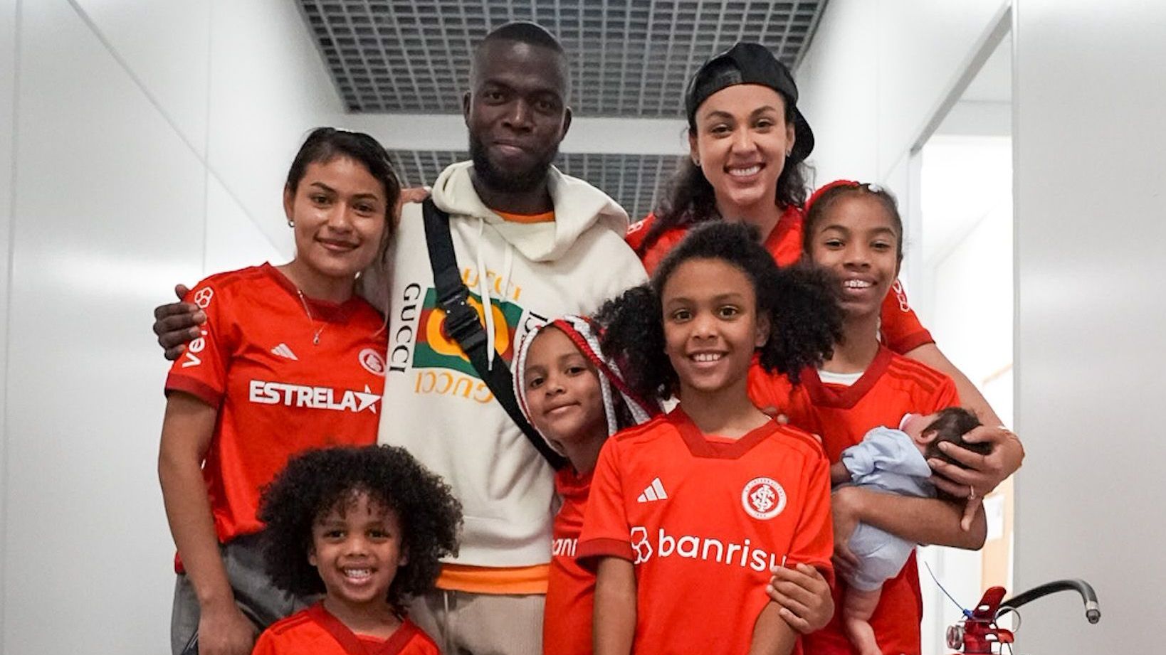 Enner Valencia desembarca em Porto Alegre