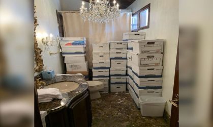 Trump escondeu documentos secretos até no banheiro, diz relatório