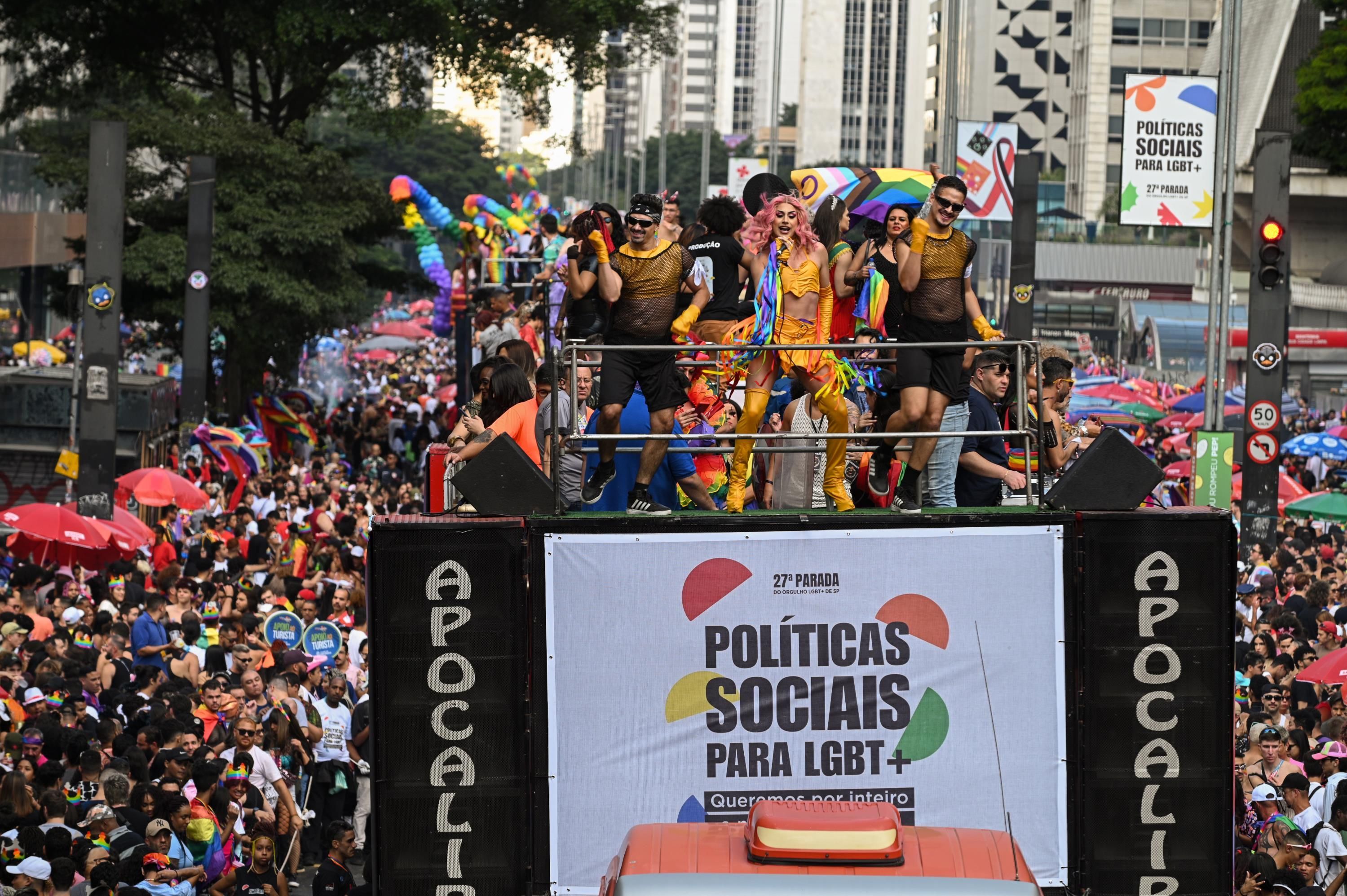 PARADA GAY 2023