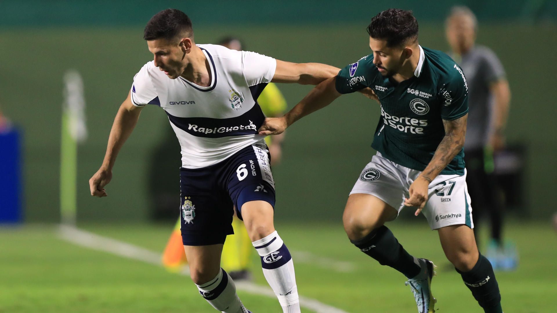 Goiás e Gimnasia-ARG não saíram do zero em Goiânia