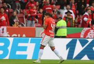 No Beira-Rio, Inter vence Vasco, que chega a cinco derrotas consecutivas no Brasileirão