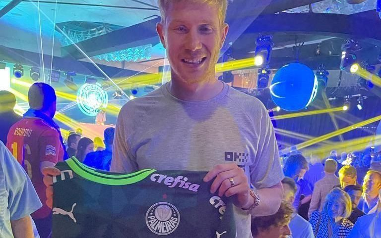 Kevin de Bruyne com a camisa do Palmeiras