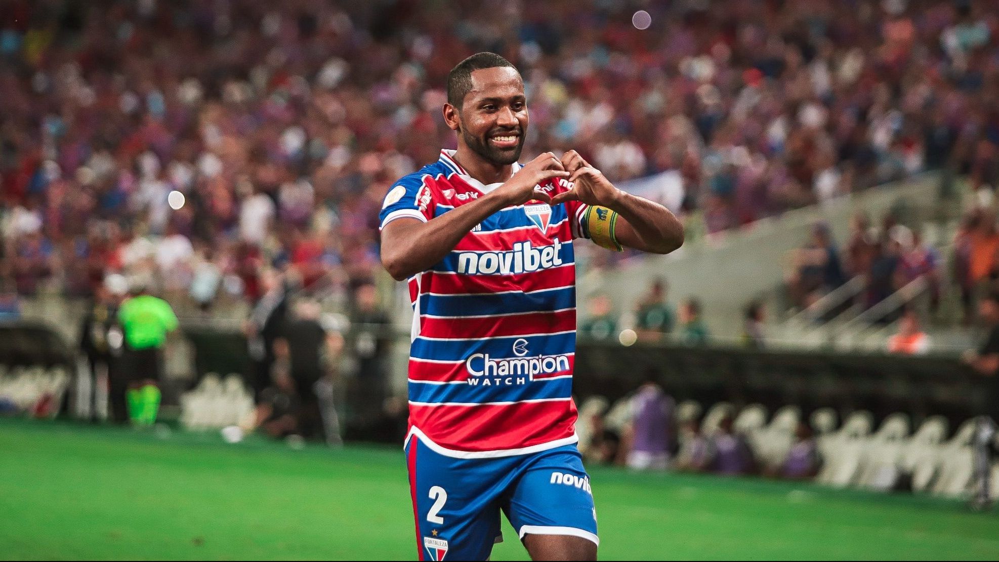 Tinga conquistou dez títulos com a camisa do Fortaleza