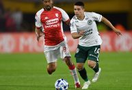 Goiás vence o Santa Fe e se classifica às oitavas da Sul-Americana