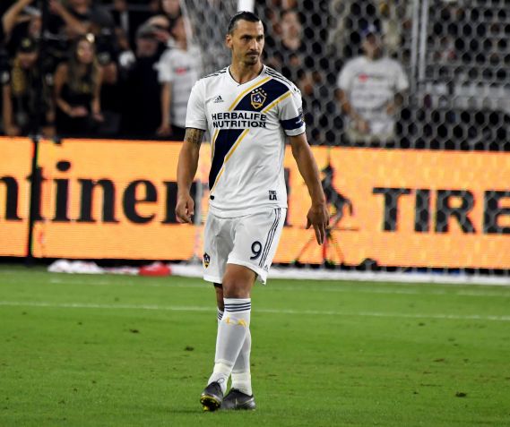 Zlatan Ibrahimovic em partida do Los Angeles Galaxy / Photo by Keith Birmingham/MediaNews Group/Pasadena Star-News via Getty Images