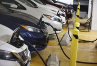 “Imposto do Pecado” sobre carros elétricos põe governo e montadoras em rota de colisão