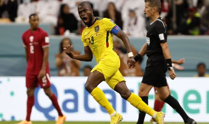 Enner Valencia comemora gol pelo Equador na Copa do Mundo do Catar