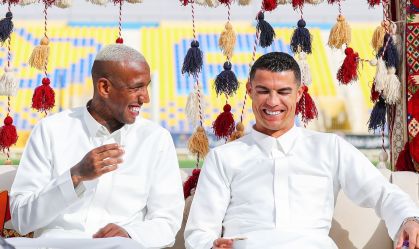 Talisca e Cristiano Ronaldo, companheiros no Al-Nassr, da Arábia Saudita