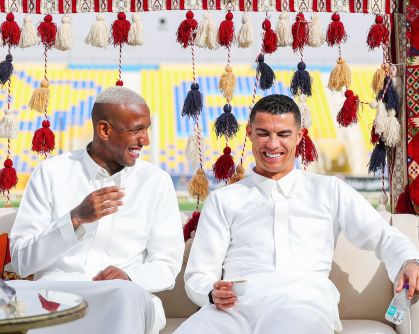 Talisca e Cristiano Ronaldo, companheiros no Al-Nassr, da Arábia Saudita