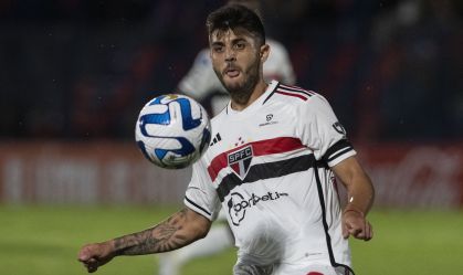 Beraldo em ação pelo São Paulo na Sul-Americana