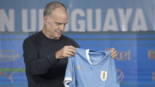 Marcelo Bielsa na apresentação como técnico da Seleção Uruguaia