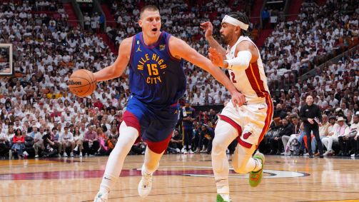Nikola Jokic conseguiu mais um feito histórico na NBA