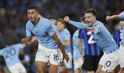 Rodri e Grealish comemoram o gol