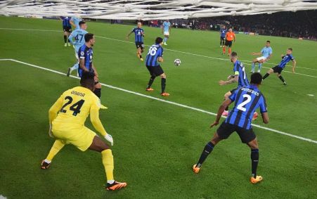 Rodri bate para marcar o gol do título