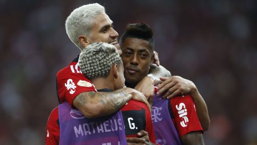 Pedro comemora o segundo gol do Flamengo