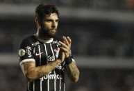 Mano não perdoa fase de Yuri Alberto no Corinthians: “Apanha da bola”