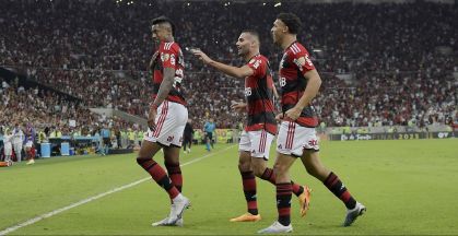 Bruno Henrique comemora seu gol sobre o Aucas-EQU pela Libertadores