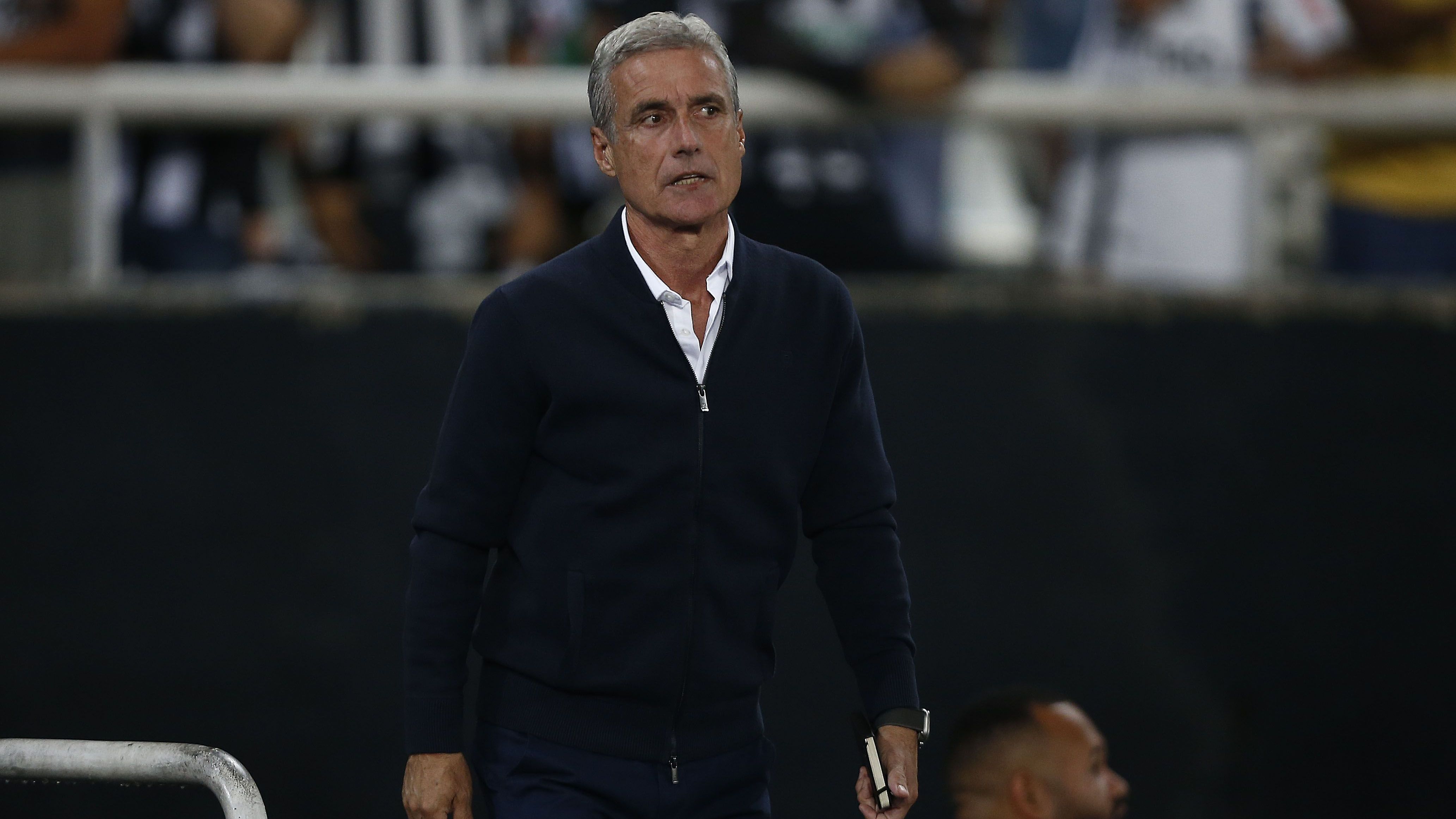 Luís Castro está de saída do Al Nassr