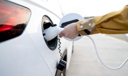 Novas regras dos EUA para baterias chinesas podem aumentar preço de carros elétricos