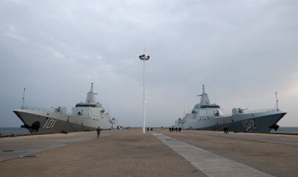 China acusa EUA de provocação após quase colisão de navios de guerra