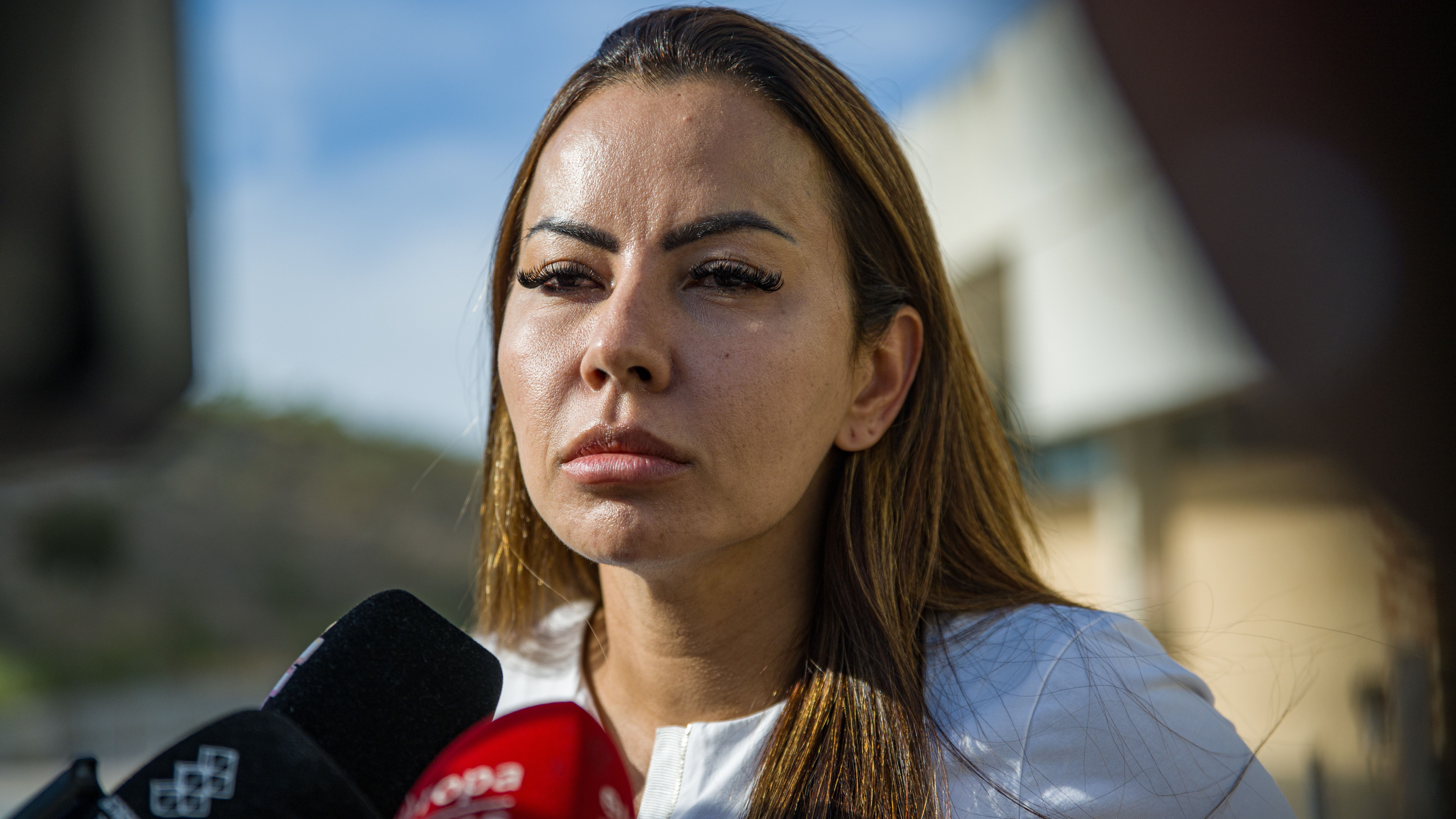 Dinorah Santana, ex-esposa, após visitar Daniel Alves na prisão, em maio de 2023 / Lorena Sopena/Europa Press via Getty Images