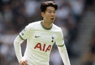 Sul-coreano Son, astro do Tottenham, fica um ano mais novo; entenda