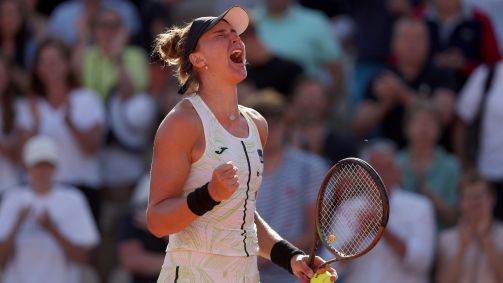 Bia Haddad comemora o feito histórico em Roland Garros