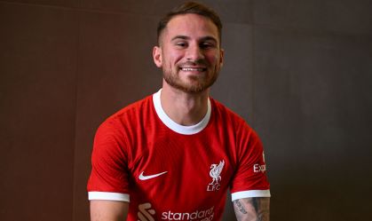 Liverpool apresenta Alexis Mac Allister, campeão do mundo, como novo camisa 10